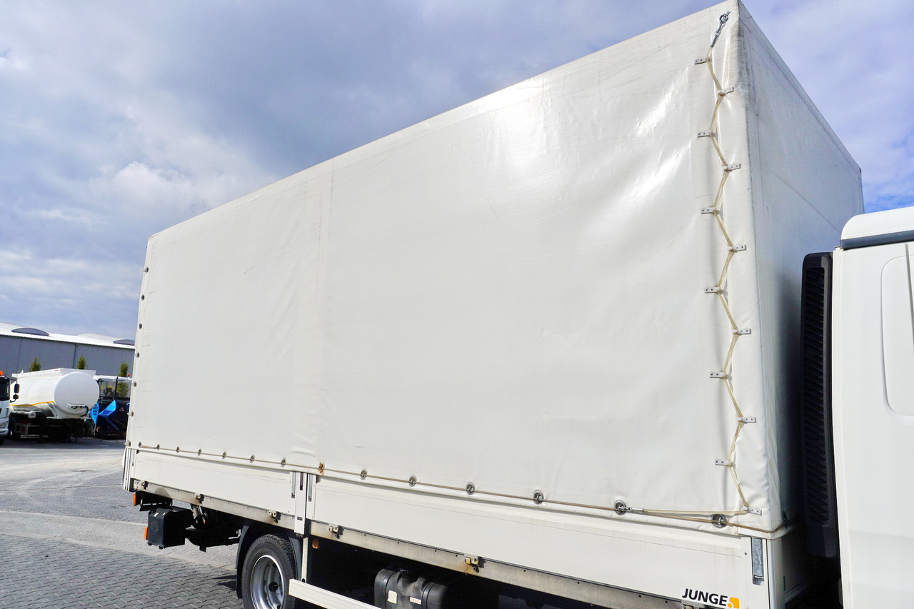 SAXAS Container body + lift Dhollandia 1000 kg - Vaihtokori - umpikori: kuva SAXAS Container body + lift Dhollandia 1000 kg - Vaihtokori - umpikori SAXAS Container body + lift Dhollandia 1000 kg - Vaihtokori - umpikori: kuva SAXAS Container body + lift Dhollandia 1000 kg - Vaihtokori - umpikori