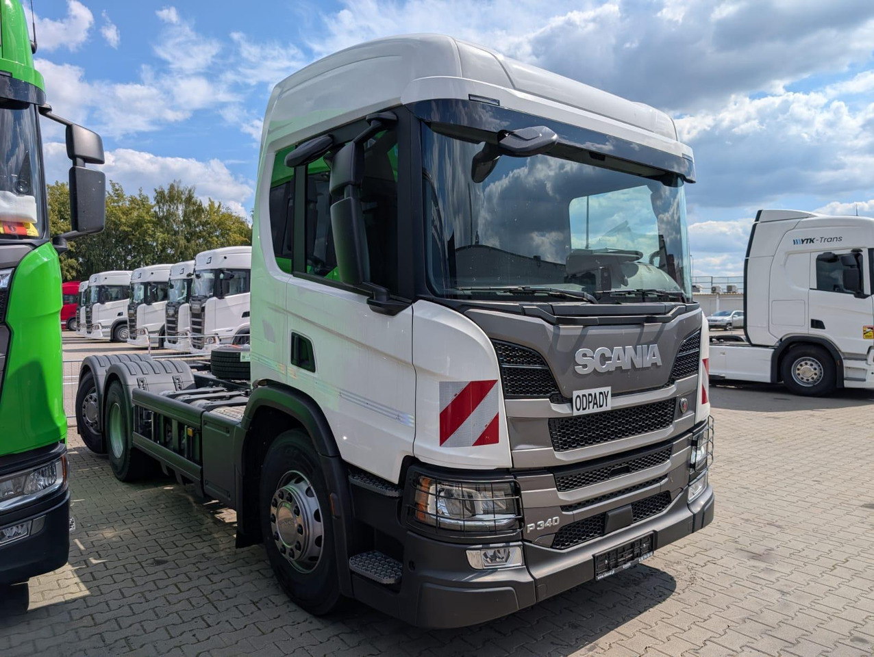 SCANIA P 340 B6x2*4NA / chassis frame / steering axle / CNG / large cab / 8 units - Roska-auto: kuva SCANIA P 340 B6x2*4NA / chassis frame / steering axle / CNG / large cab / 8 units - Roska-auto SCANIA P 340 B6x2*4NA / chassis frame / steering axle / CNG / large cab / 8 units - Roska-auto: kuva SCANIA P 340 B6x2*4NA / chassis frame / steering axle / CNG / large cab / 8 units - Roska-auto