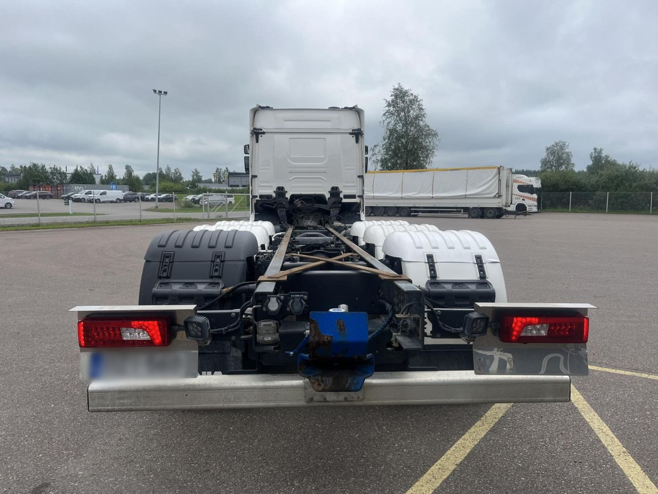 SCANIA R560 B8x4*4 / Chassis / sleeper cab / Power take-off - Nosturiauto: kuva SCANIA R560 B8x4*4 / Chassis / sleeper cab / Power take-off - Nosturiauto SCANIA R560 B8x4*4 / Chassis / sleeper cab / Power take-off - Nosturiauto: kuva SCANIA R560 B8x4*4 / Chassis / sleeper cab / Power take-off - Nosturiauto