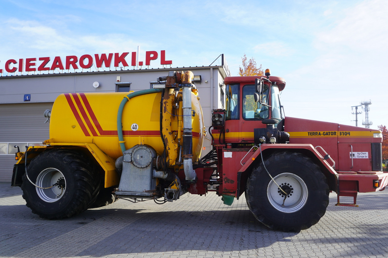 TERRA-GATOR TG 3104 Self-propelled liquid manure spreader - Kuivalannan levitin: kuva TERRA-GATOR TG 3104 Self-propelled liquid manure spreader - Kuivalannan levitin TERRA-GATOR TG 3104 Self-propelled liquid manure spreader - Kuivalannan levitin: kuva TERRA-GATOR TG 3104 Self-propelled liquid manure spreader - Kuivalannan levitin