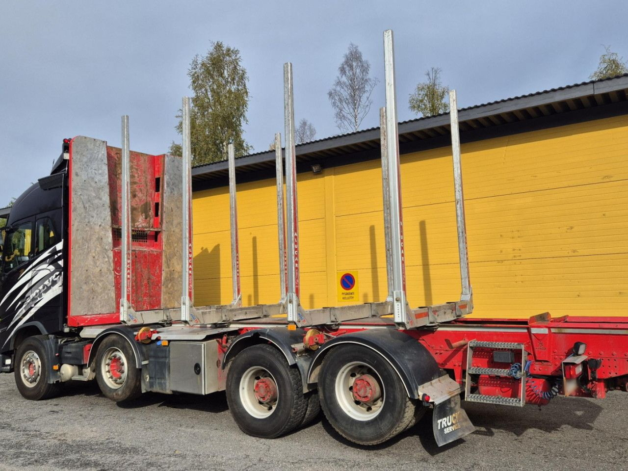 VOLVO FH 750 8x4 / 2 lifted axles / timber truck - Puuauto: kuva VOLVO FH 750 8x4 / 2 lifted axles / timber truck - Puuauto VOLVO FH 750 8x4 / 2 lifted axles / timber truck - Puuauto: kuva VOLVO FH 750 8x4 / 2 lifted axles / timber truck - Puuauto