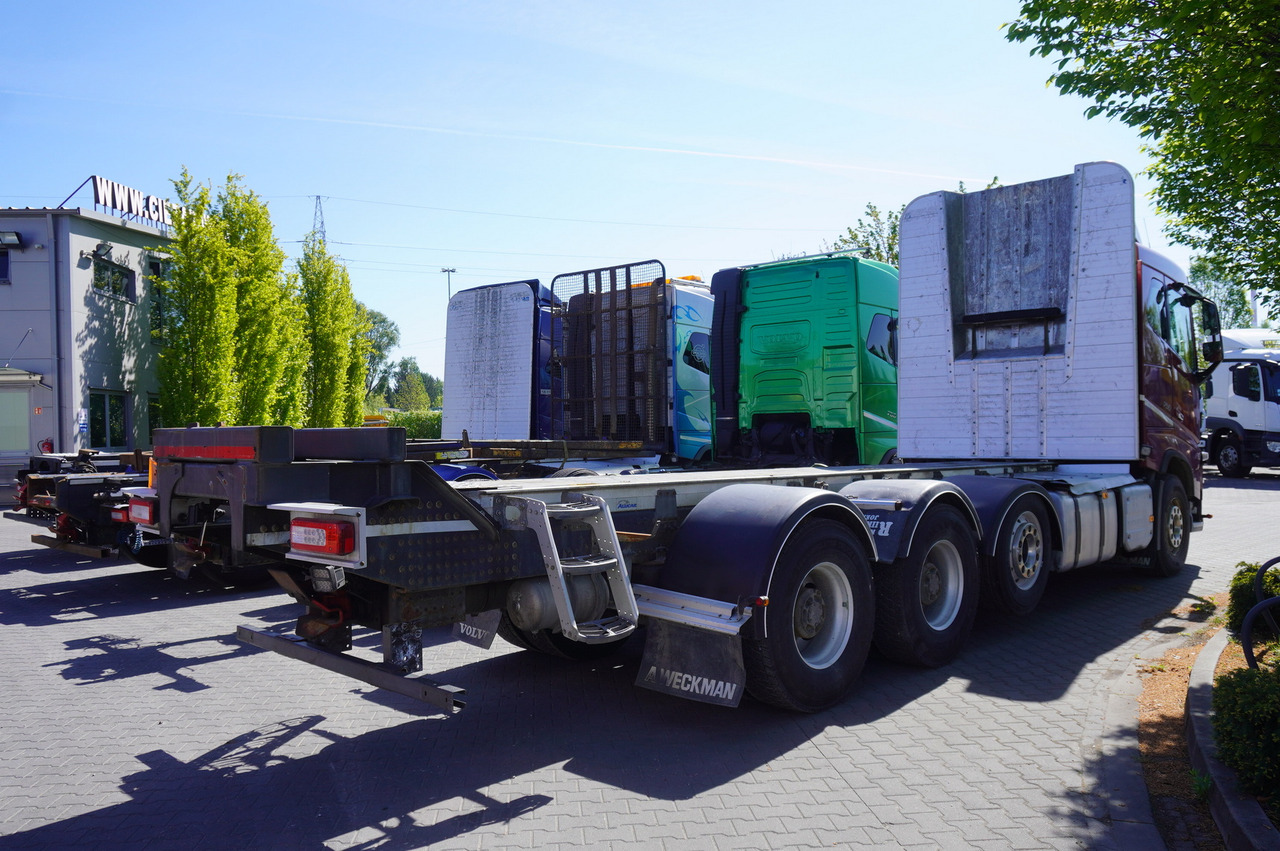 VOLVO FH16 750 / 750 HP! / chassis / 4 units 8x4 - Nosturiauto: kuva VOLVO FH16 750 / 750 HP! / chassis / 4 units 8x4 - Nosturiauto VOLVO FH16 750 / 750 HP! / chassis / 4 units 8x4 - Nosturiauto: kuva VOLVO FH16 750 / 750 HP! / chassis / 4 units 8x4 - Nosturiauto