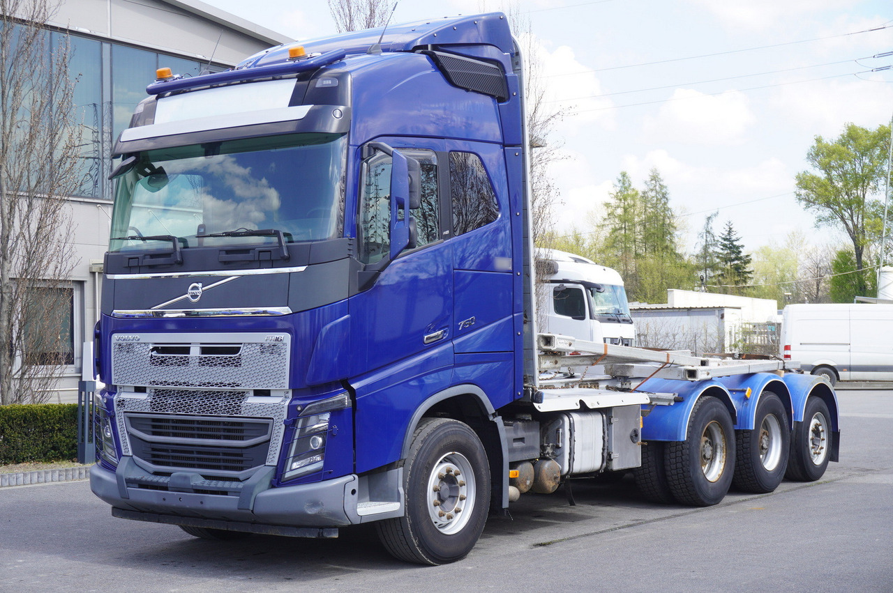 VOLVO FH16 750 8x4 / 750 HP! / 20 t load capacity / stanchion superstructure - Kuorma-auto alusta: kuva VOLVO FH16 750 8x4 / 750 HP! / 20 t load capacity / stanchion superstructure - Kuorma-auto alusta VOLVO FH16 750 8x4 / 750 HP! / 20 t load capacity / stanchion superstructure - Kuorma-auto alusta: kuva VOLVO FH16 750 8x4 / 750 HP! / 20 t load capacity / stanchion superstructure - Kuorma-auto alusta