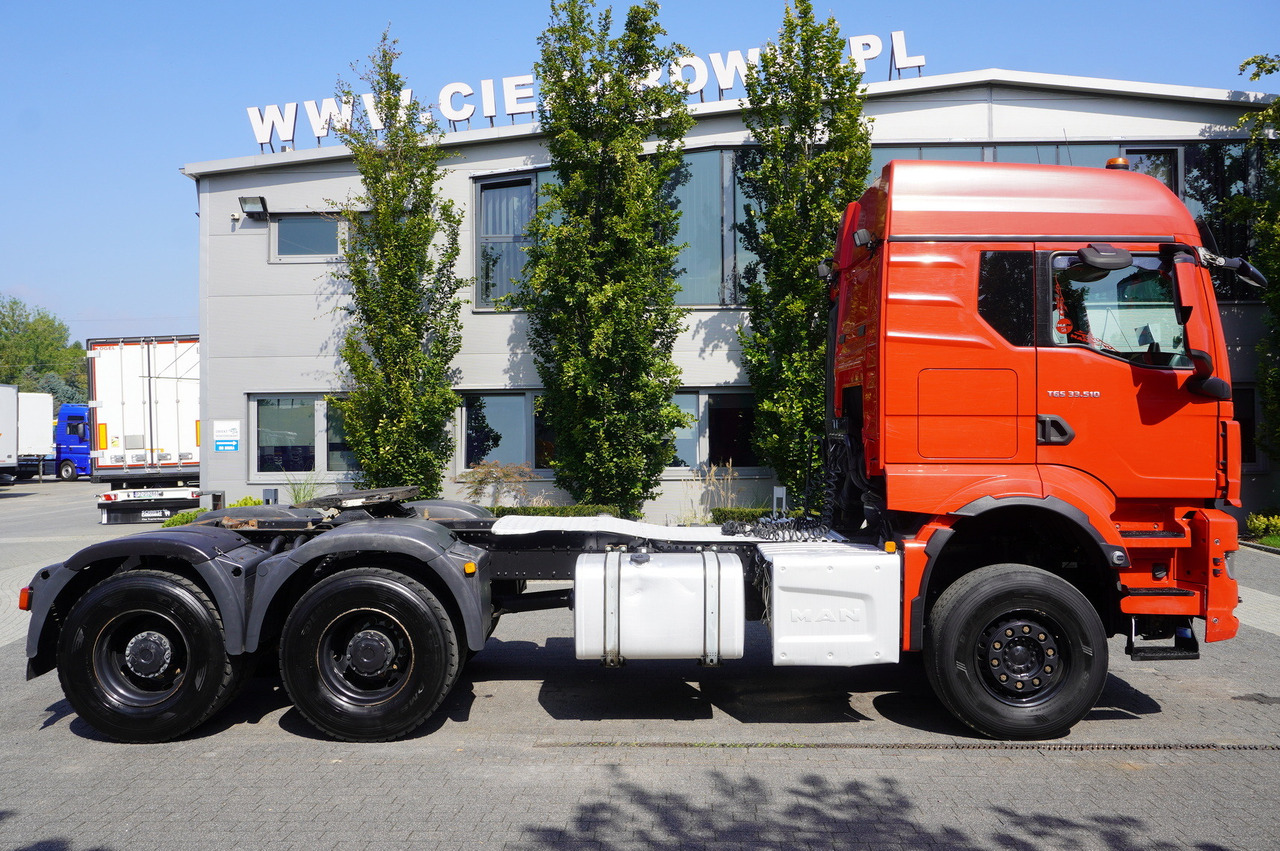 MAN TGS 33.510 tractor unit / 6x4 / Sleeper cab - Vetopöytäauto: kuva MAN TGS 33.510 tractor unit / 6x4 / Sleeper cab - Vetopöytäauto MAN TGS 33.510 tractor unit / 6x4 / Sleeper cab - Vetopöytäauto: kuva MAN TGS 33.510 tractor unit / 6x4 / Sleeper cab - Vetopöytäauto