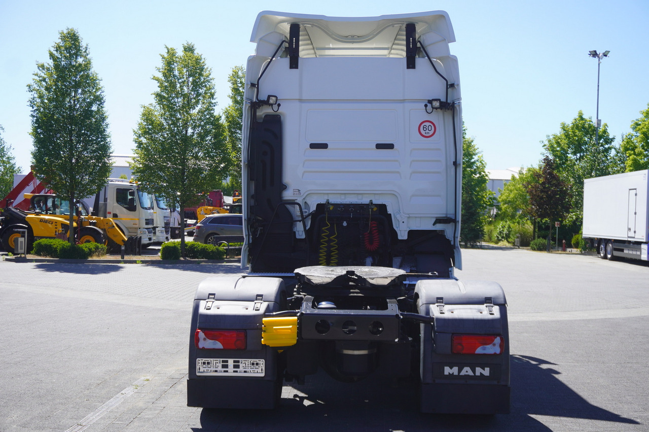 MAN TGX 18.420 tractor unit / 190 tho. km - Vetopöytäauto: kuva MAN TGX 18.420 tractor unit / 190 tho. km - Vetopöytäauto MAN TGX 18.420 tractor unit / 190 tho. km - Vetopöytäauto: kuva MAN TGX 18.420 tractor unit / 190 tho. km - Vetopöytäauto