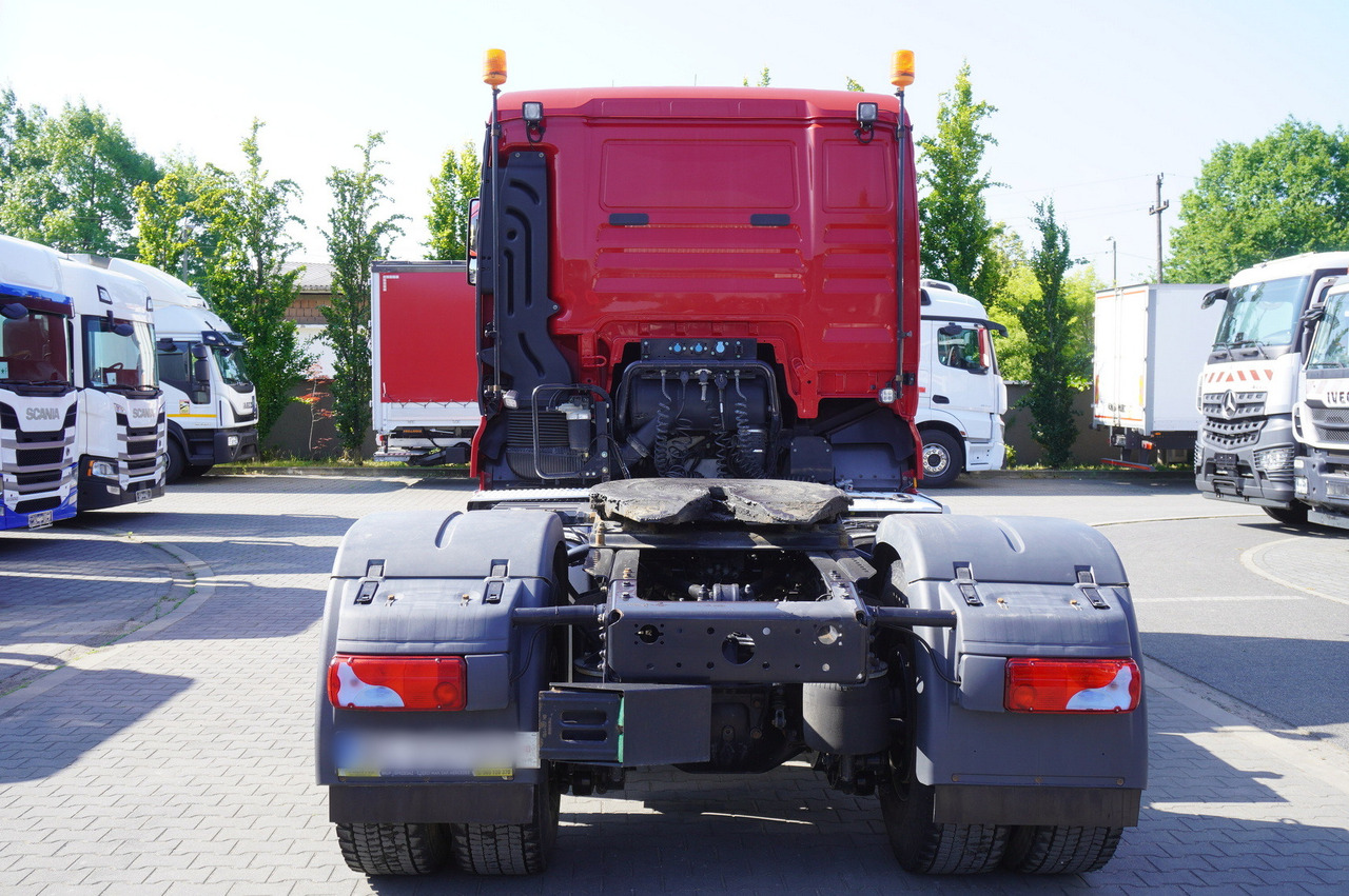 MAN TGX 18.510 4x4 tractor unit / 510 HP / Sleeper cab - Vetopöytäauto: kuva MAN TGX 18.510 4x4 tractor unit / 510 HP / Sleeper cab - Vetopöytäauto MAN TGX 18.510 4x4 tractor unit / 510 HP / Sleeper cab - Vetopöytäauto: kuva MAN TGX 18.510 4x4 tractor unit / 510 HP / Sleeper cab - Vetopöytäauto