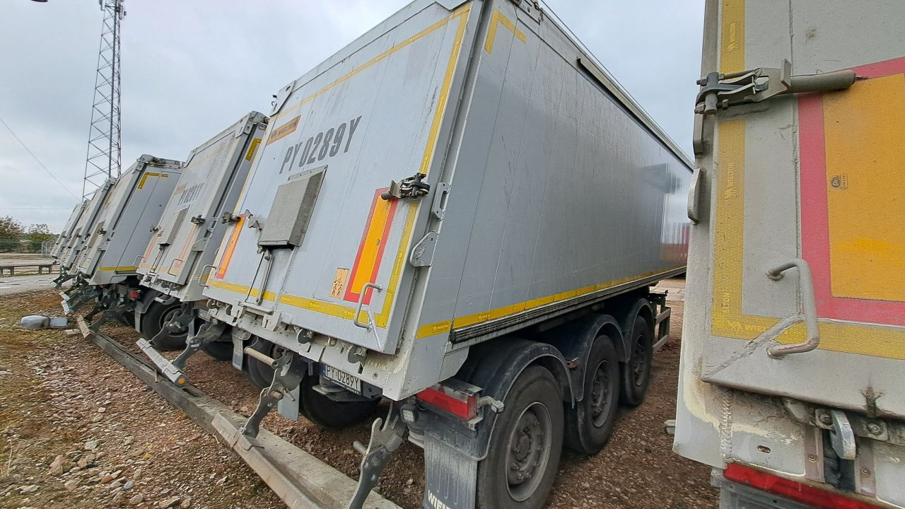 WIELTON NW-3 / weight 6.2 t / capacity 38m3 / Electrically folded roof / Teflon / 20 units, 2022 - Kippiauto puoliperävaunu: kuva WIELTON NW-3 / weight 6.2 t / capacity 38m3 / Electrically folded roof / Teflon / 20 units, 2022 - Kippiauto puoliperävaunu WIELTON NW-3 / weight 6.2 t / capacity 38m3 / Electrically folded roof / Teflon / 20 units, 2022 - Kippiauto puoliperävaunu: kuva WIELTON NW-3 / weight 6.2 t / capacity 38m3 / Electrically folded roof / Teflon / 20 units, 2022 - Kippiauto puoliperävaunu