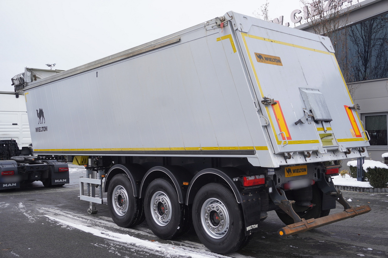WIELTON NW-3 / weight 6.2 t / capacity 38m3 / Electrically folded roof / Teflon / 20 units, 2022 - Kippiauto puoliperävaunu: kuva WIELTON NW-3 / weight 6.2 t / capacity 38m3 / Electrically folded roof / Teflon / 20 units, 2022 - Kippiauto puoliperävaunu WIELTON NW-3 / weight 6.2 t / capacity 38m3 / Electrically folded roof / Teflon / 20 units, 2022 - Kippiauto puoliperävaunu: kuva WIELTON NW-3 / weight 6.2 t / capacity 38m3 / Electrically folded roof / Teflon / 20 units, 2022 - Kippiauto puoliperävaunu