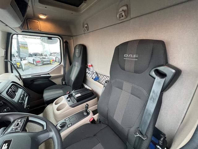 DAF XB 290 FA 16 to. Curtainsider LBW 1.5 Tonnen AHK - Pressukapelli kuorma-auto: kuva DAF XB 290 FA 16 to. Curtainsider LBW 1.5 Tonnen AHK - Pressukapelli kuorma-auto DAF XB 290 FA 16 to. Curtainsider LBW 1.5 Tonnen AHK - Pressukapelli kuorma-auto: kuva DAF XB 290 FA 16 to. Curtainsider LBW 1.5 Tonnen AHK - Pressukapelli kuorma-auto