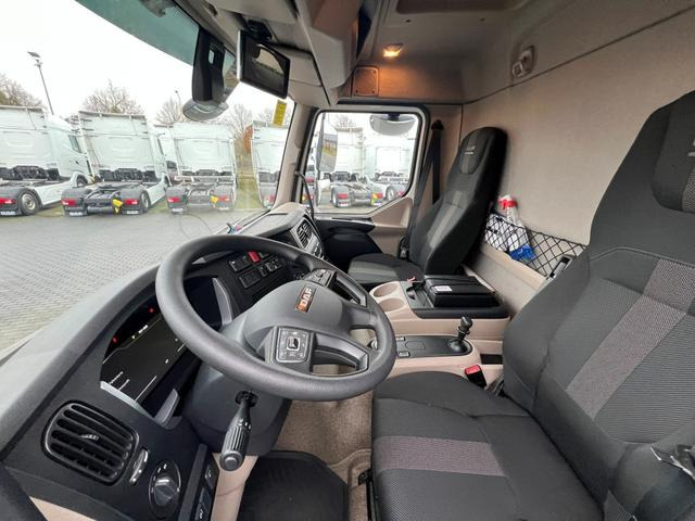 DAF XB 290 FA 16 to. Curtainsider LBW 1.5 Tonnen AHK - Pressukapelli kuorma-auto: kuva DAF XB 290 FA 16 to. Curtainsider LBW 1.5 Tonnen AHK - Pressukapelli kuorma-auto DAF XB 290 FA 16 to. Curtainsider LBW 1.5 Tonnen AHK - Pressukapelli kuorma-auto: kuva DAF XB 290 FA 16 to. Curtainsider LBW 1.5 Tonnen AHK - Pressukapelli kuorma-auto