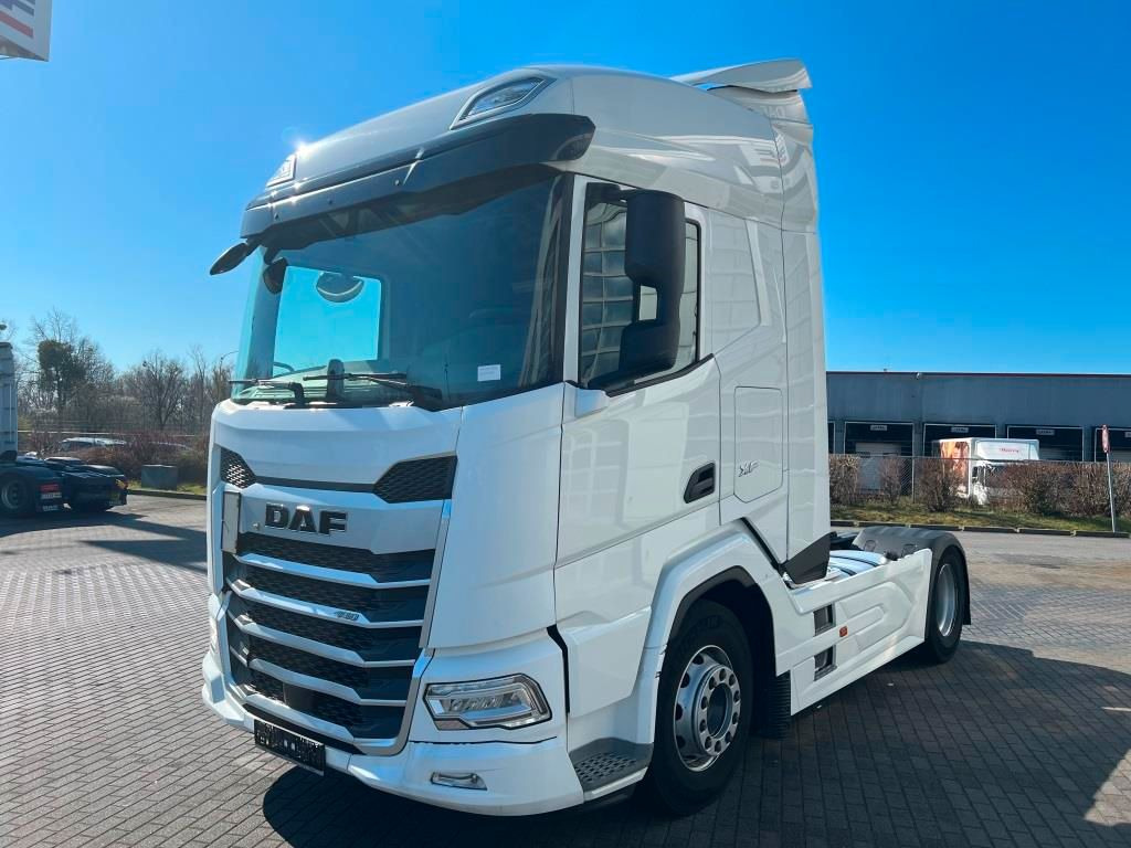 DAF XFn 480 FT Intarder 2xTank 1.105 L Vollspoiler - Vetopöytäauto: kuva DAF XFn 480 FT Intarder 2xTank 1.105 L Vollspoiler - Vetopöytäauto DAF XFn 480 FT Intarder 2xTank 1.105 L Vollspoiler - Vetopöytäauto: kuva DAF XFn 480 FT Intarder 2xTank 1.105 L Vollspoiler - Vetopöytäauto