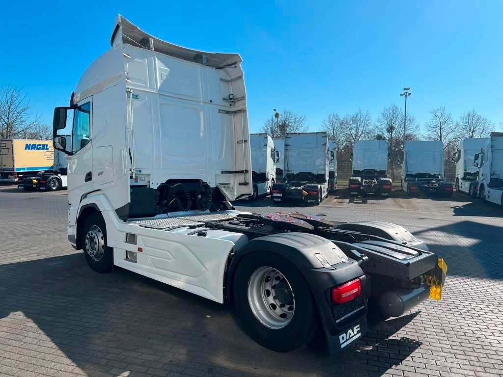DAF XFn 480 FT Intarder 2xTank 1.105 L Vollspoiler - Vetopöytäauto: kuva DAF XFn 480 FT Intarder 2xTank 1.105 L Vollspoiler - Vetopöytäauto DAF XFn 480 FT Intarder 2xTank 1.105 L Vollspoiler - Vetopöytäauto: kuva DAF XFn 480 FT Intarder 2xTank 1.105 L Vollspoiler - Vetopöytäauto