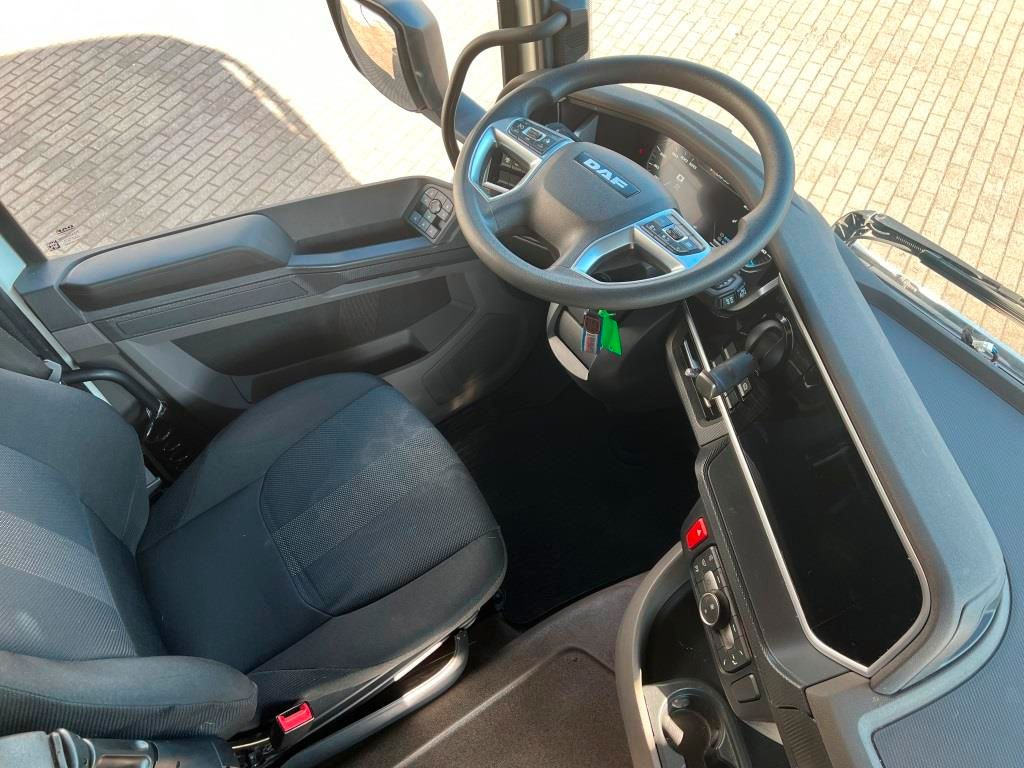 DAF XFn 480 FT Intarder 2xTank 1.105 L Vollspoiler - Vetopöytäauto: kuva DAF XFn 480 FT Intarder 2xTank 1.105 L Vollspoiler - Vetopöytäauto DAF XFn 480 FT Intarder 2xTank 1.105 L Vollspoiler - Vetopöytäauto: kuva DAF XFn 480 FT Intarder 2xTank 1.105 L Vollspoiler - Vetopöytäauto