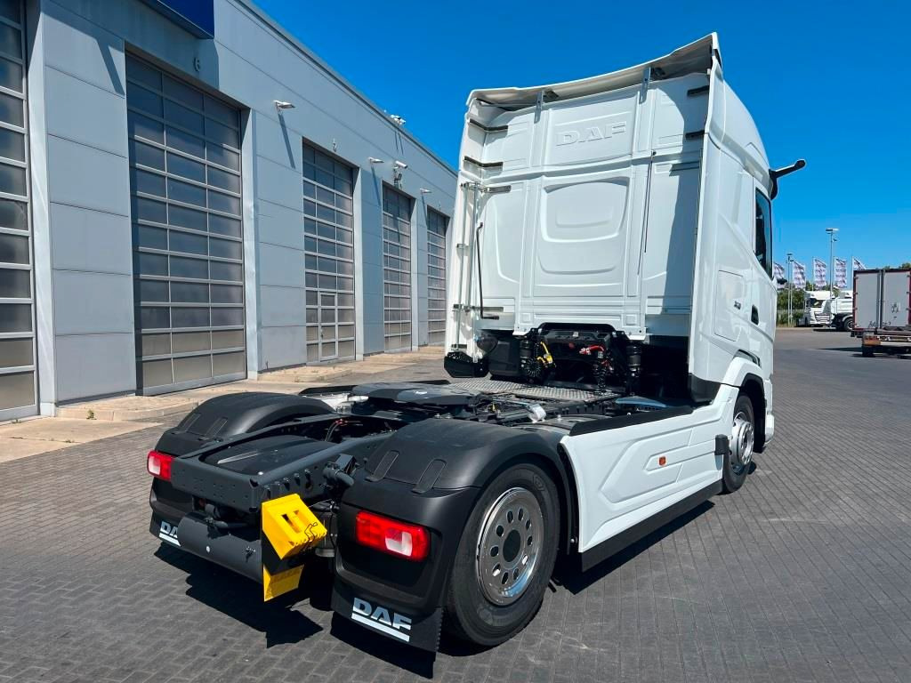 DAF XG 480 FT Automatik, Intarder, Modell 2025 - Vetopöytäauto: kuva DAF XG 480 FT Automatik, Intarder, Modell 2025 - Vetopöytäauto DAF XG 480 FT Automatik, Intarder, Modell 2025 - Vetopöytäauto: kuva DAF XG 480 FT Automatik, Intarder, Modell 2025 - Vetopöytäauto
