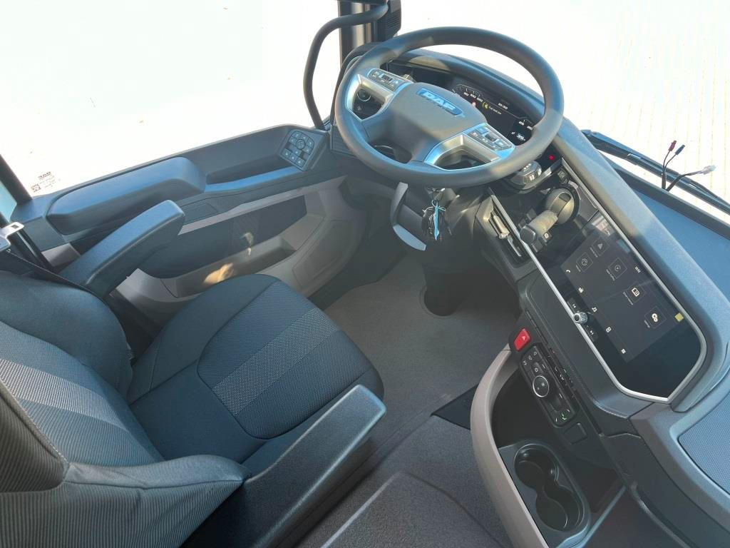DAF XG 480 FT Automatik, Intarder, Modell 2025 - Vetopöytäauto: kuva DAF XG 480 FT Automatik, Intarder, Modell 2025 - Vetopöytäauto DAF XG 480 FT Automatik, Intarder, Modell 2025 - Vetopöytäauto: kuva DAF XG 480 FT Automatik, Intarder, Modell 2025 - Vetopöytäauto
