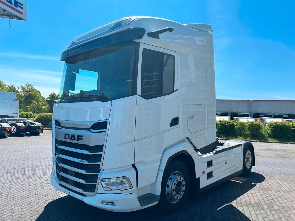 DAF XG 480 FT Automatik, Intarder, Modell 2025 - Vetopöytäauto: kuva DAF XG 480 FT Automatik, Intarder, Modell 2025 - Vetopöytäauto DAF XG 480 FT Automatik, Intarder, Modell 2025 - Vetopöytäauto: kuva DAF XG 480 FT Automatik, Intarder, Modell 2025 - Vetopöytäauto