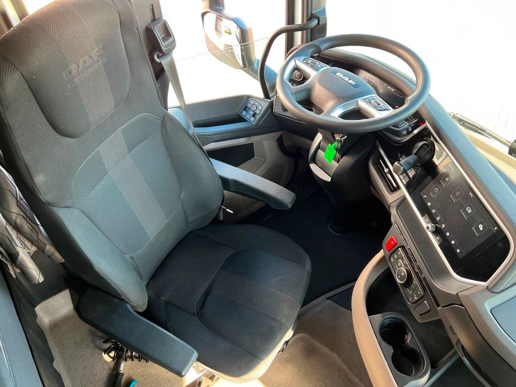DAF XG 480 FT TraXon ZF-Intarder 2x Tank 1.195 Liter - Vetopöytäauto: kuva DAF XG 480 FT TraXon ZF-Intarder 2x Tank 1.195 Liter - Vetopöytäauto DAF XG 480 FT TraXon ZF-Intarder 2x Tank 1.195 Liter - Vetopöytäauto: kuva DAF XG 480 FT TraXon ZF-Intarder 2x Tank 1.195 Liter - Vetopöytäauto