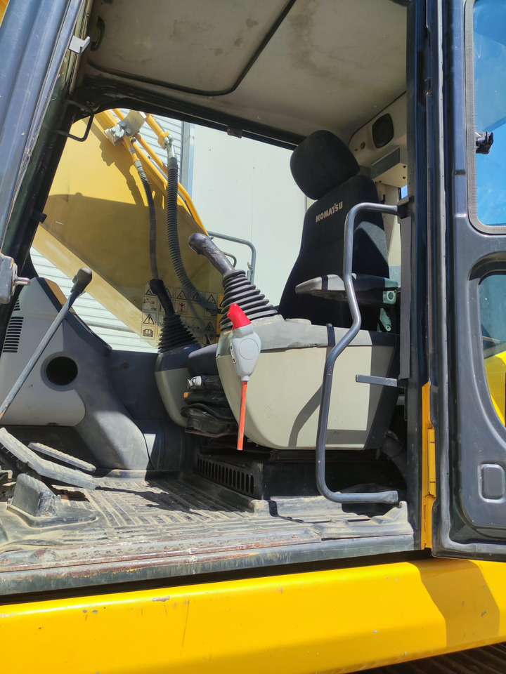 KOMATSU PC210NLC-8 - Telakaivukone: kuva KOMATSU PC210NLC-8 - Telakaivukone KOMATSU PC210NLC-8 - Telakaivukone: kuva KOMATSU PC210NLC-8 - Telakaivukone