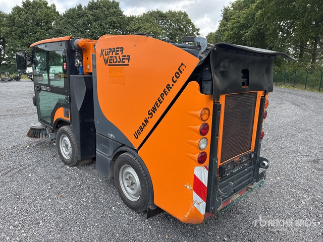 2016 Boschung S2 Urban Sweeper Truck - Lakaisuauto: kuva 2016 Boschung S2 Urban Sweeper Truck - Lakaisuauto 2016 Boschung S2 Urban Sweeper Truck - Lakaisuauto: kuva 2016 Boschung S2 Urban Sweeper Truck - Lakaisuauto