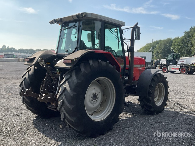 Massey Ferguson 8120 4WD Tractor - Traktori: kuva Massey Ferguson 8120 4WD Tractor - Traktori Massey Ferguson 8120 4WD Tractor - Traktori: kuva Massey Ferguson 8120 4WD Tractor - Traktori