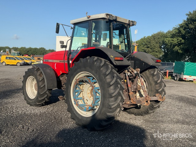 Massey Ferguson 8140 4WD Tractor - Traktori: kuva Massey Ferguson 8140 4WD Tractor - Traktori Massey Ferguson 8140 4WD Tractor - Traktori: kuva Massey Ferguson 8140 4WD Tractor - Traktori