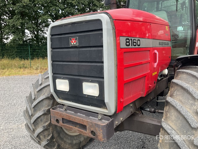 Massey Ferguson 8160 4WD Tractor - Traktori: kuva Massey Ferguson 8160 4WD Tractor - Traktori Massey Ferguson 8160 4WD Tractor - Traktori: kuva Massey Ferguson 8160 4WD Tractor - Traktori
