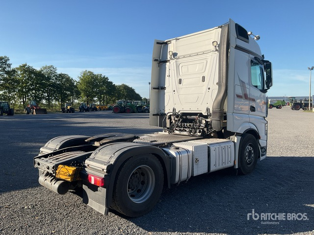 2015 Mercedes-Benz Actros 1845LS 4x2 S/A S/A Sleeper Truck Tractor - Vetopöytäauto: kuva 2015 Mercedes-Benz Actros 1845LS 4x2 S/A S/A Sleeper Truck Tractor - Vetopöytäauto 2015 Mercedes-Benz Actros 1845LS 4x2 S/A S/A Sleeper Truck Tractor - Vetopöytäauto: kuva 2015 Mercedes-Benz Actros 1845LS 4x2 S/A S/A Sleeper Truck Tractor - Vetopöytäauto