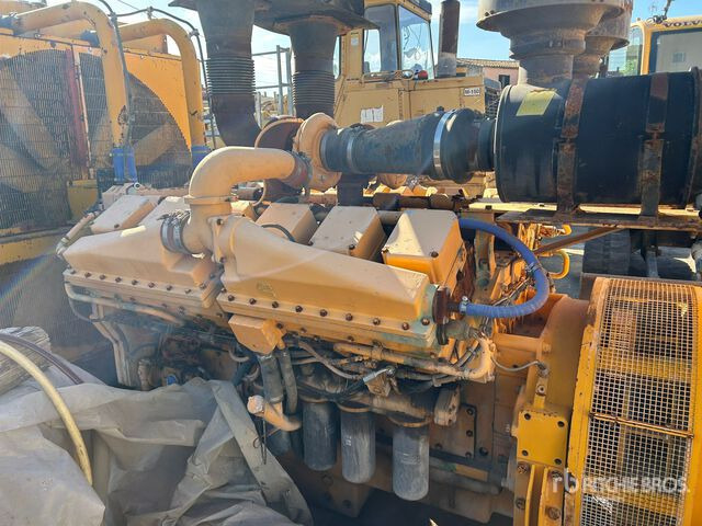 1995 Leroy Somer A50S4 1000 kVA Skid-Mounted Generator Set - Sähkögeneraattori: kuva 1995 Leroy Somer A50S4 1000 kVA Skid-Mounted Generator Set - Sähkögeneraattori 1995 Leroy Somer A50S4 1000 kVA Skid-Mounted Generator Set - Sähkögeneraattori: kuva 1995 Leroy Somer A50S4 1000 kVA Skid-Mounted Generator Set - Sähkögeneraattori