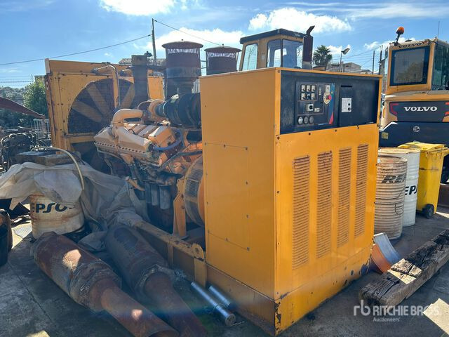 1995 Leroy Somer A50S4 1000 kVA Skid-Mounted Generator Set - Sähkögeneraattori: kuva 1995 Leroy Somer A50S4 1000 kVA Skid-Mounted Generator Set - Sähkögeneraattori 1995 Leroy Somer A50S4 1000 kVA Skid-Mounted Generator Set - Sähkögeneraattori: kuva 1995 Leroy Somer A50S4 1000 kVA Skid-Mounted Generator Set - Sähkögeneraattori