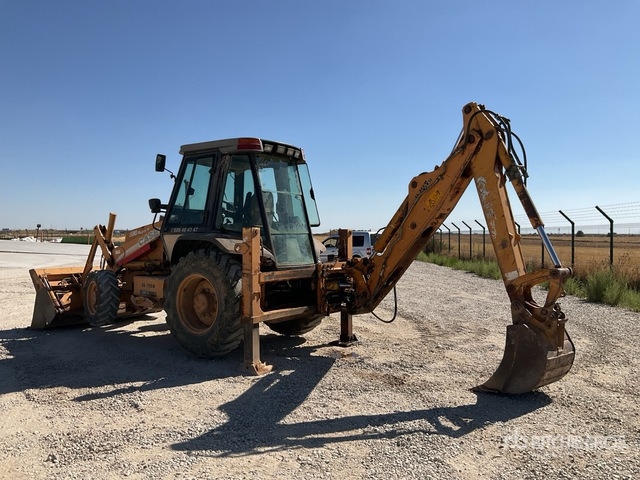 2002 Case 580 Super M Backhoe Loader - Kaivuri-trukki: kuva 2002 Case 580 Super M Backhoe Loader - Kaivuri-trukki 2002 Case 580 Super M Backhoe Loader - Kaivuri-trukki: kuva 2002 Case 580 Super M Backhoe Loader - Kaivuri-trukki