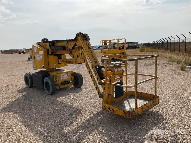 2002 Haulotte HA12IP 2WD Electric Articulating Boom Lift - Puomilava: kuva 2002 Haulotte HA12IP 2WD Electric Articulating Boom Lift - Puomilava 2002 Haulotte HA12IP 2WD Electric Articulating Boom Lift - Puomilava: kuva 2002 Haulotte HA12IP 2WD Electric Articulating Boom Lift - Puomilava