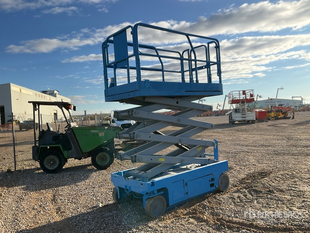 2012 Genie GS2646 Electric Scissor Lift - Saksilava: kuva 2012 Genie GS2646 Electric Scissor Lift - Saksilava 2012 Genie GS2646 Electric Scissor Lift - Saksilava: kuva 2012 Genie GS2646 Electric Scissor Lift - Saksilava
