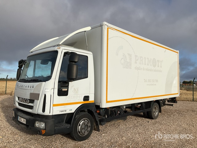 2012 Iveco Eurocargo 75E18 4x2 Van Truck - Umpikori kuorma-auto: kuva 2012 Iveco Eurocargo 75E18 4x2 Van Truck - Umpikori kuorma-auto 2012 Iveco Eurocargo 75E18 4x2 Van Truck - Umpikori kuorma-auto: kuva 2012 Iveco Eurocargo 75E18 4x2 Van Truck - Umpikori kuorma-auto