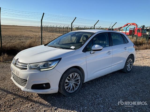 2015 Citroen C4 Blue Hdi Automobile - Henkilöauto: kuva 2015 Citroen C4 Blue Hdi Automobile - Henkilöauto 2015 Citroen C4 Blue Hdi Automobile - Henkilöauto: kuva 2015 Citroen C4 Blue Hdi Automobile - Henkilöauto