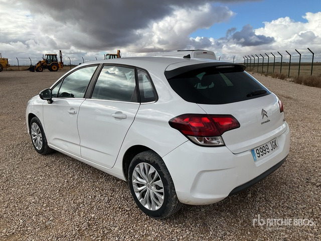 2015 Citroen C4 BlueHDI Automobile - Henkilöauto: kuva 2015 Citroen C4 BlueHDI Automobile - Henkilöauto 2015 Citroen C4 BlueHDI Automobile - Henkilöauto: kuva 2015 Citroen C4 BlueHDI Automobile - Henkilöauto