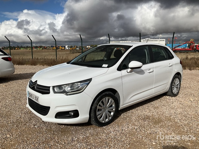2015 Citroen C4 BlueHDI Automobile - Henkilöauto: kuva 2015 Citroen C4 BlueHDI Automobile - Henkilöauto 2015 Citroen C4 BlueHDI Automobile - Henkilöauto: kuva 2015 Citroen C4 BlueHDI Automobile - Henkilöauto