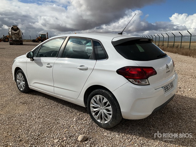 2015 Citroen C4 BlueHDI Automobile - Henkilöauto: kuva 2015 Citroen C4 BlueHDI Automobile - Henkilöauto 2015 Citroen C4 BlueHDI Automobile - Henkilöauto: kuva 2015 Citroen C4 BlueHDI Automobile - Henkilöauto