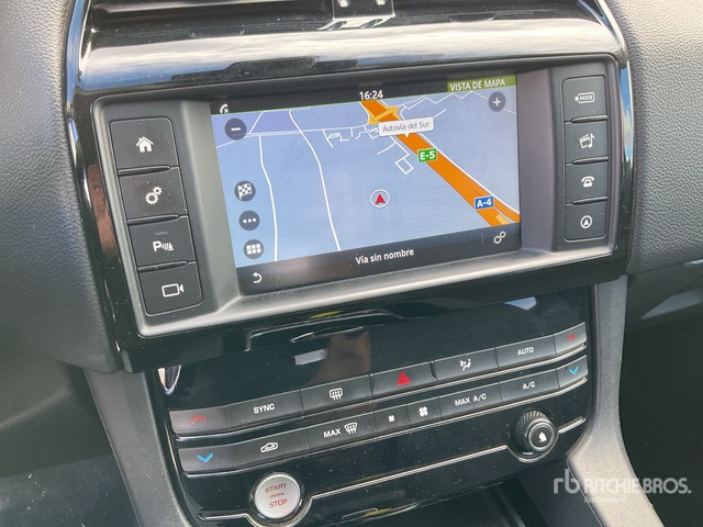 2016 Jaguar F Pace Automobile - Maasturi/ Katumaasturi: kuva 2016 Jaguar F Pace Automobile - Maasturi/ Katumaasturi 2016 Jaguar F Pace Automobile - Maasturi/ Katumaasturi: kuva 2016 Jaguar F Pace Automobile - Maasturi/ Katumaasturi