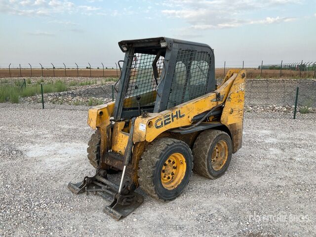 2018 Gehl R135 Mini (Inoperable) Wheel Loader - Pyöräkuormaaja: kuva 2018 Gehl R135 Mini (Inoperable) Wheel Loader - Pyöräkuormaaja 2018 Gehl R135 Mini (Inoperable) Wheel Loader - Pyöräkuormaaja: kuva 2018 Gehl R135 Mini (Inoperable) Wheel Loader - Pyöräkuormaaja