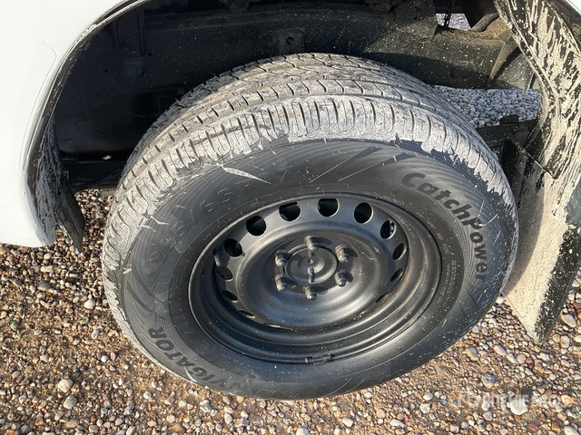 2020 Toyota Hilux 4x4 Crew Cab Pickup - Avolava-auto: kuva 2020 Toyota Hilux 4x4 Crew Cab Pickup - Avolava-auto 2020 Toyota Hilux 4x4 Crew Cab Pickup - Avolava-auto: kuva 2020 Toyota Hilux 4x4 Crew Cab Pickup - Avolava-auto