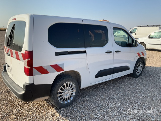 2020 Toyota Proace Passenger Van - Minibussi, Pikkubussi: kuva 2020 Toyota Proace Passenger Van - Minibussi, Pikkubussi 2020 Toyota Proace Passenger Van - Minibussi, Pikkubussi: kuva 2020 Toyota Proace Passenger Van - Minibussi, Pikkubussi