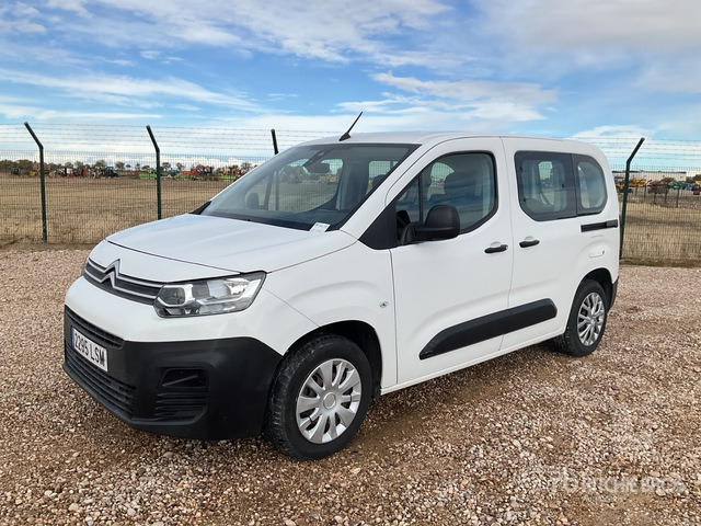2021 Citroen Berlingo 5 Passenger Van - Minibussi, Pikkubussi: kuva 2021 Citroen Berlingo 5 Passenger Van - Minibussi, Pikkubussi 2021 Citroen Berlingo 5 Passenger Van - Minibussi, Pikkubussi: kuva 2021 Citroen Berlingo 5 Passenger Van - Minibussi, Pikkubussi