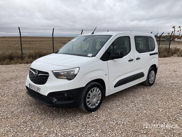 2021 Opel Combo Life Passenger Van - Minibussi, Pikkubussi: kuva 2021 Opel Combo Life Passenger Van - Minibussi, Pikkubussi 2021 Opel Combo Life Passenger Van - Minibussi, Pikkubussi: kuva 2021 Opel Combo Life Passenger Van - Minibussi, Pikkubussi