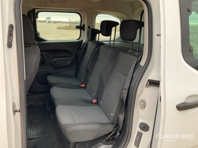 2022 Opel Combo Passenger Van - Minibussi, Pikkubussi: kuva 2022 Opel Combo Passenger Van - Minibussi, Pikkubussi 2022 Opel Combo Passenger Van - Minibussi, Pikkubussi: kuva 2022 Opel Combo Passenger Van - Minibussi, Pikkubussi