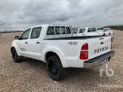TOYOTA HILUX 4x4 Crew Cab 4x4 - Avolava-auto: kuva TOYOTA HILUX 4x4 Crew Cab 4x4 - Avolava-auto TOYOTA HILUX 4x4 Crew Cab 4x4 - Avolava-auto: kuva TOYOTA HILUX 4x4 Crew Cab 4x4 - Avolava-auto