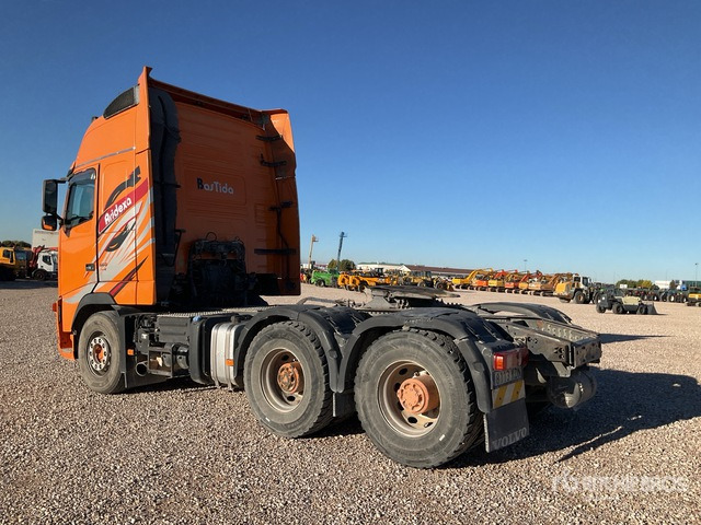 2006 Volvo FH16-660 6x4 T/A Sleeper Truck Tractor - Vetopöytäauto: kuva 2006 Volvo FH16-660 6x4 T/A Sleeper Truck Tractor - Vetopöytäauto 2006 Volvo FH16-660 6x4 T/A Sleeper Truck Tractor - Vetopöytäauto: kuva 2006 Volvo FH16-660 6x4 T/A Sleeper Truck Tractor - Vetopöytäauto
