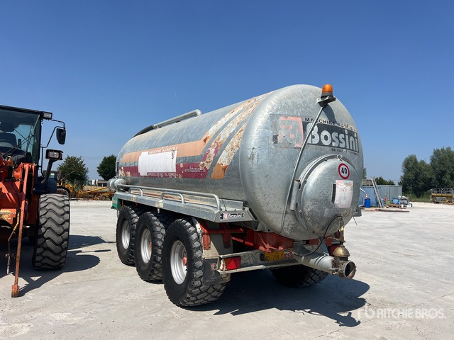 2006 Bossini B260H 20260 L Tri/A Tanker Trailer - Säiliöperävaunu: kuva 2006 Bossini B260H 20260 L Tri/A Tanker Trailer - Säiliöperävaunu 2006 Bossini B260H 20260 L Tri/A Tanker Trailer - Säiliöperävaunu: kuva 2006 Bossini B260H 20260 L Tri/A Tanker Trailer - Säiliöperävaunu