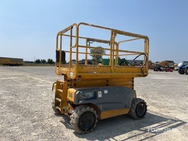 2006 Haulotte Compact 12RTE (Inoperable) Scissor Lift - Saksilava: kuva 2006 Haulotte Compact 12RTE (Inoperable) Scissor Lift - Saksilava 2006 Haulotte Compact 12RTE (Inoperable) Scissor Lift - Saksilava: kuva 2006 Haulotte Compact 12RTE (Inoperable) Scissor Lift - Saksilava