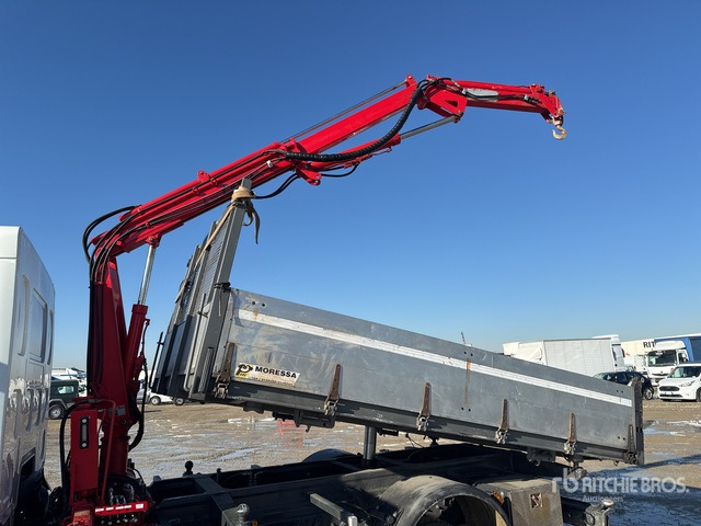 2010 Renault Midlum 220.08 1981 C.O.M.A. C330B on 4x2 Dump Truck with Crane - Kippiauto kuorma-auto: kuva 2010 Renault Midlum 220.08 1981 C.O.M.A. C330B on 4x2 Dump Truck with Crane - Kippiauto kuorma-auto 2010 Renault Midlum 220.08 1981 C.O.M.A. C330B on 4x2 Dump Truck with Crane - Kippiauto kuorma-auto: kuva 2010 Renault Midlum 220.08 1981 C.O.M.A. C330B on 4x2 Dump Truck with Crane - Kippiauto kuorma-auto