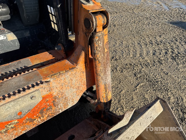 2012 Komatsu SK714-2 Skid Steer Loader - Liukuohjattu kuormaaja: kuva 2012 Komatsu SK714-2 Skid Steer Loader - Liukuohjattu kuormaaja 2012 Komatsu SK714-2 Skid Steer Loader - Liukuohjattu kuormaaja: kuva 2012 Komatsu SK714-2 Skid Steer Loader - Liukuohjattu kuormaaja